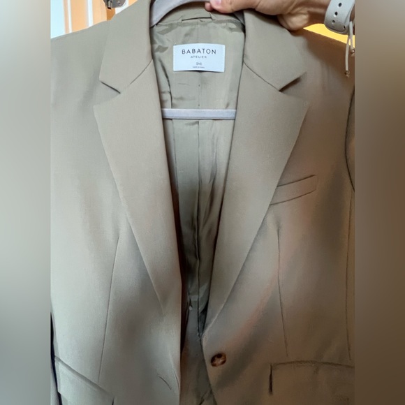 ARITZIA BABATON BLAZER IN CAMEL - Picture 3 of 3